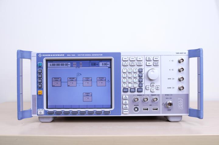 Генератор сигналов Rohde&Schwarz SMJ100A